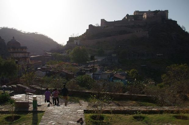 2014-03-13 Inde Fort Kumbalgarh Temple Neelkanth Mahadev