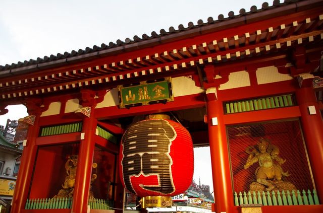 Japon - Tokyo - temple Senso-ji Kamirarimon